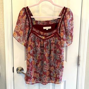 LOFT Medium Blouse Flutter Sleeve with contrast Bodice Detail Burgundy. EUC!